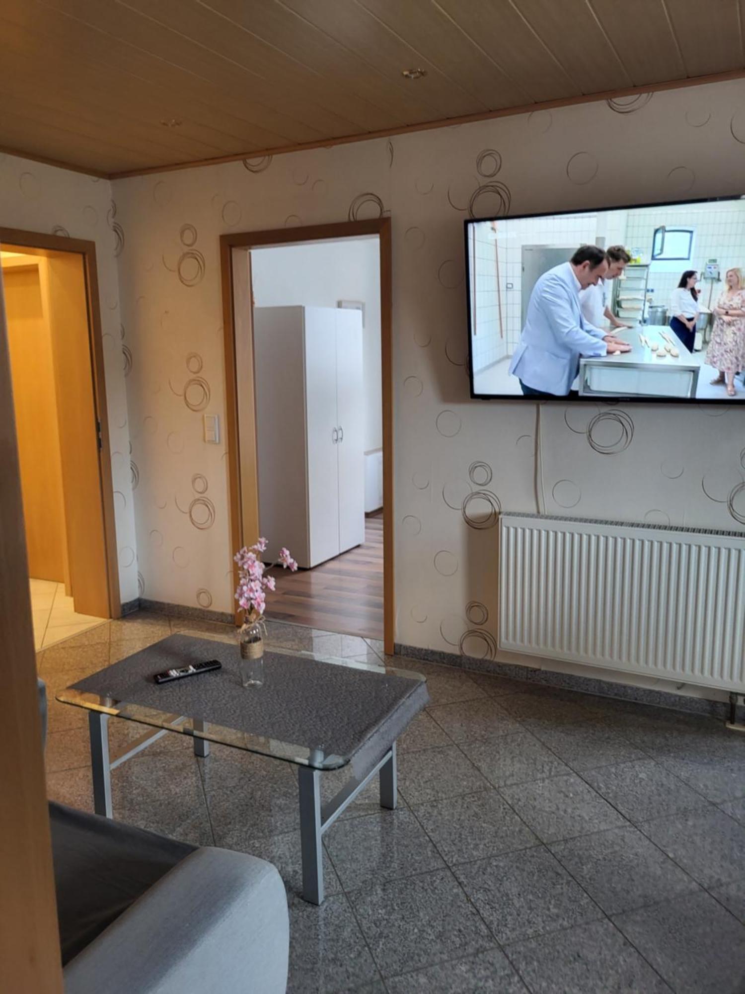 Fawiga Monteurwohnung Karben Dış mekan fotoğraf